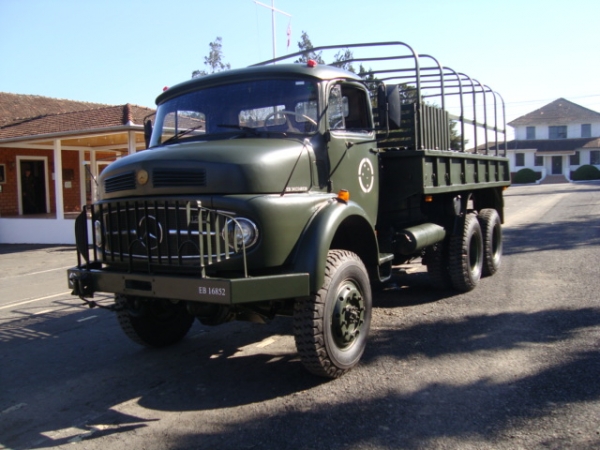 CAMINHÃO MERCEDES BENZ TRAÇADO EB