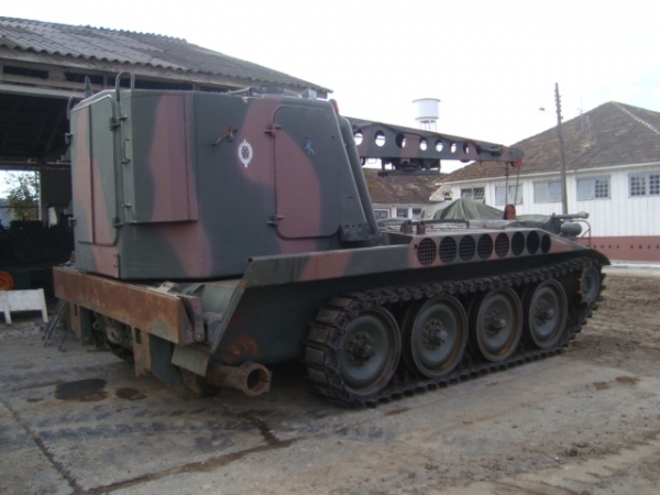 BLINDADO DE APOIO E RESGATE