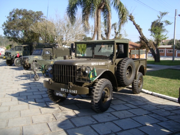 VIATURAS MILITARES DA BRIGADA PARANAENSE